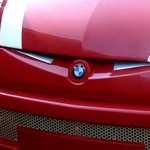 Kleinwagen mit 40km/h-Begrenzung mit BMW-Logo